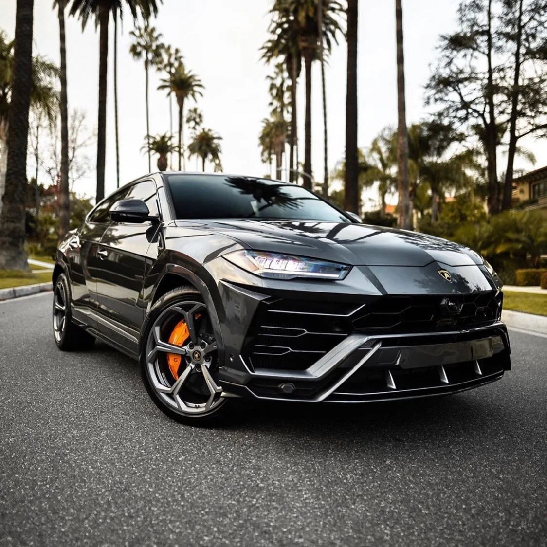 Best Time to Rent a Car in Dubai for Cheap Rates